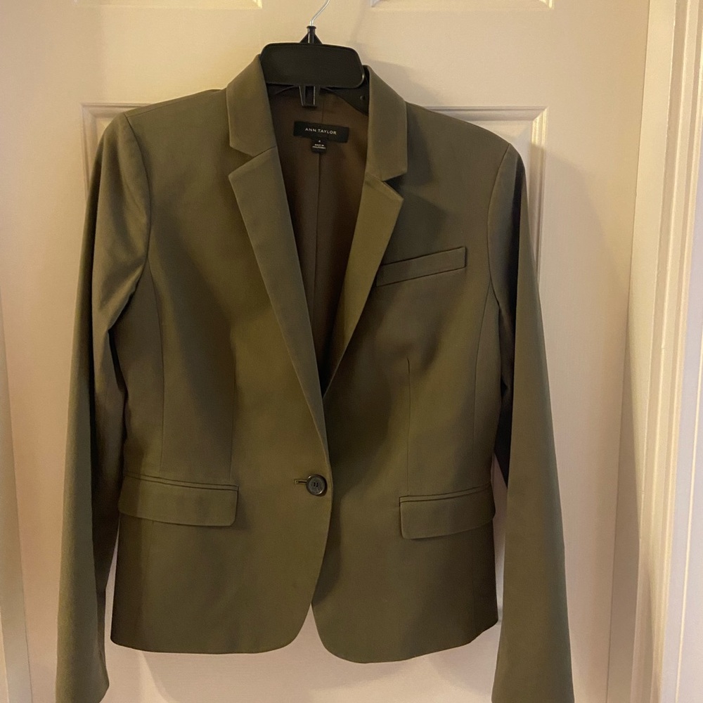 Ann Taylor green jacket with matching pants - listing them together!
